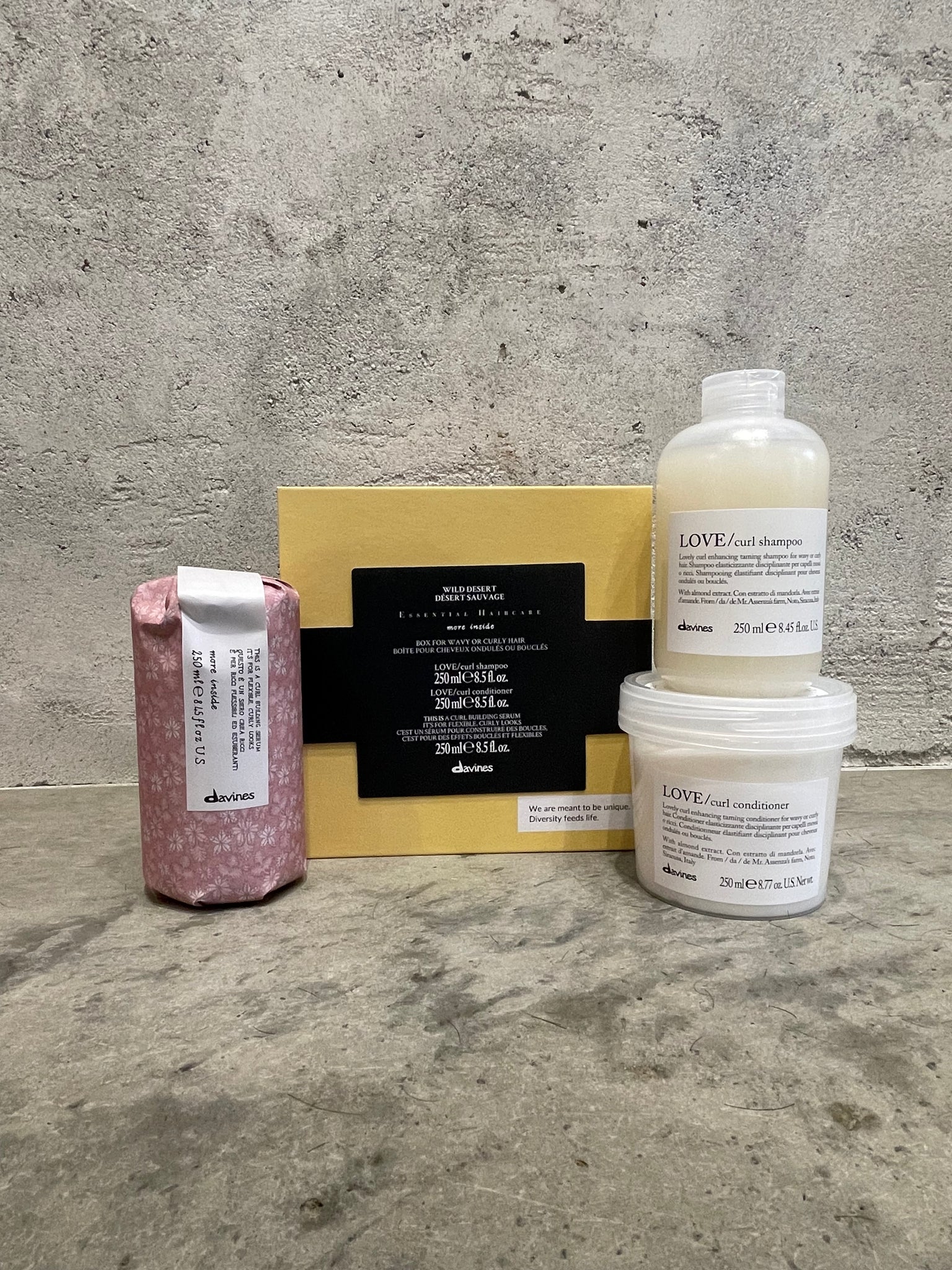Davines Love Curl + Curl Serum 3pc Holiday Gift Box