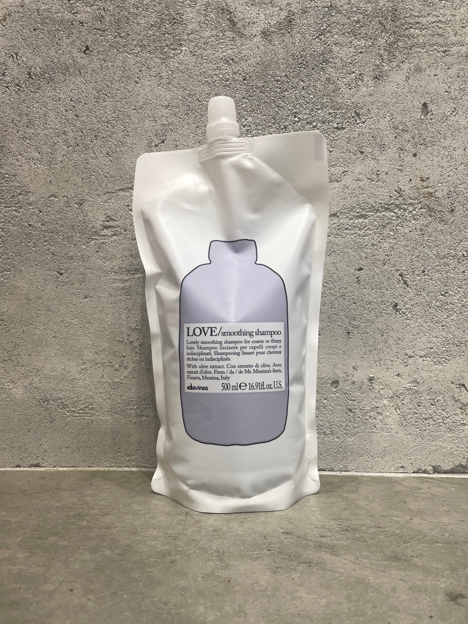 LOVE Smoothing Shampoo